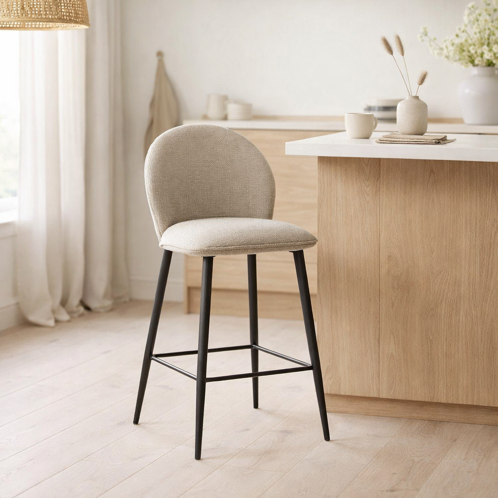 Tabouret de bar cuba tissu aragon beige en situation