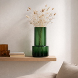 grand vase à fleurs épais de style rétro, verre de qualité vert foncé : TYLER35GE en situation
