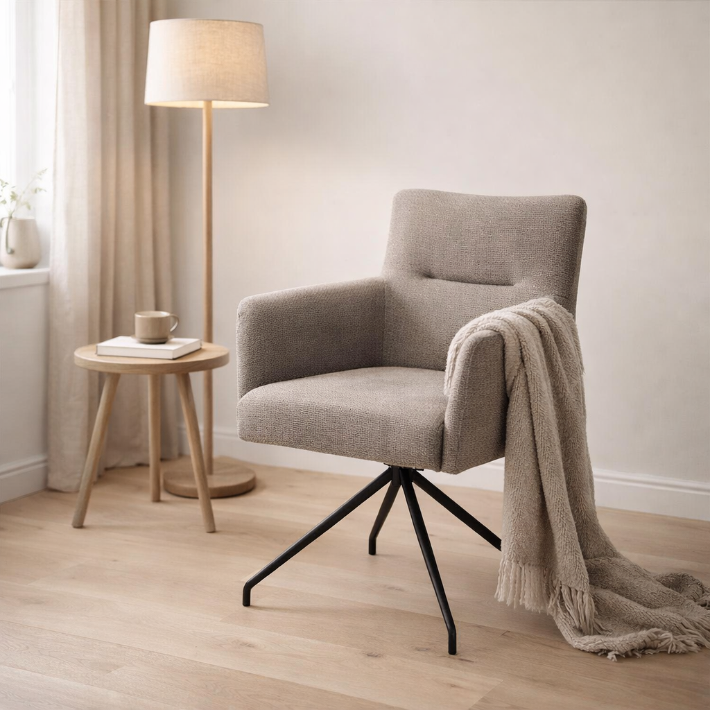 Joey Armchair Fabric Retro Bliss Taupe Frame noir en situation