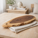 Tranche d'arbre de planche de service collé 34x16cm ou 52x24cm de service décoration comprimé acacia massive en situation