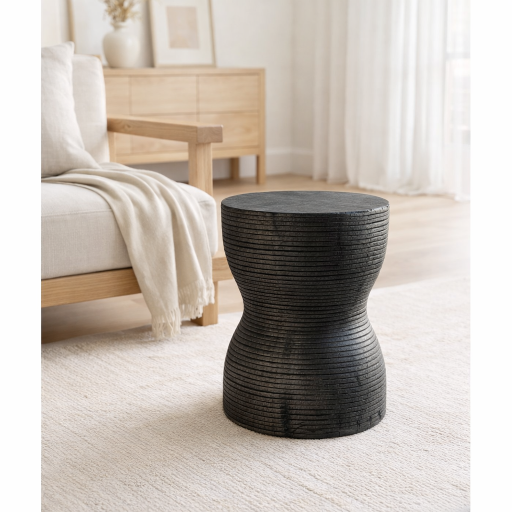Le Tabouret Kotoran - Noir en situation