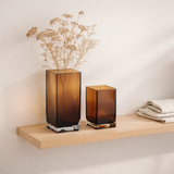 Le Vase Cuboïde Ambre - Ambre - S en situation