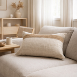 La Housse de Coussin Timbre en Raphia - Naturel en situation