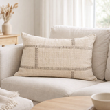 La Housse de Coussin Stonepath - Naturel en situation