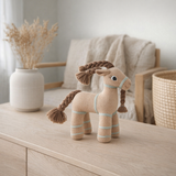 Objet décoratif bouc en coton naturel en situation