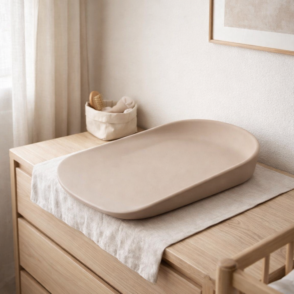 Matelas à langer doux au toucher Bobbie 2.0 - Beige en situation