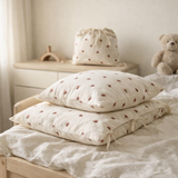Linge de lit bébé GOTS (70x100 cm) - Lucky en situation