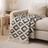 Plaid Sagres blanc cassé/noir 130x170 en situation