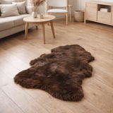 Tapis J-Line Long Peau de mouton - fourrure - marron en situation