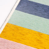 Détails des motifs colorés du tapis Madrague
